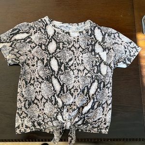 Boutique Olivaceous tshirt